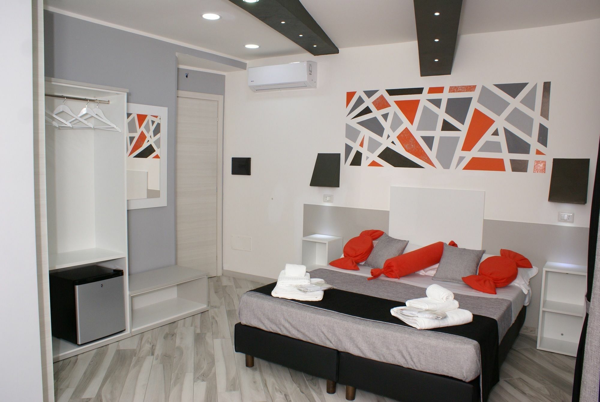 Il Diamante Bed & Breakfast โครโตเน ภายนอก รูปภาพ