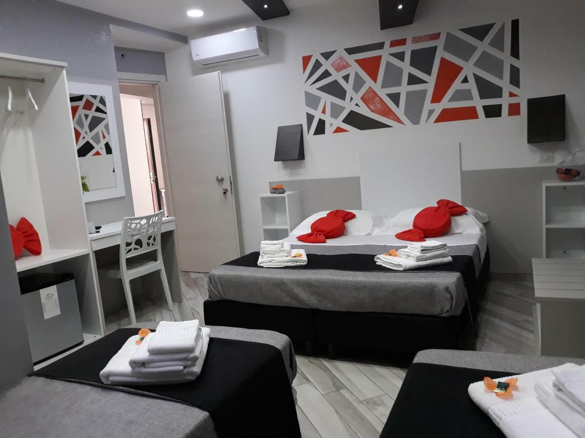 Il Diamante Bed & Breakfast โครโตเน ภายนอก รูปภาพ