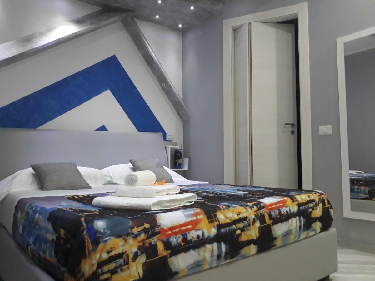 Il Diamante Bed & Breakfast โครโตเน ภายนอก รูปภาพ