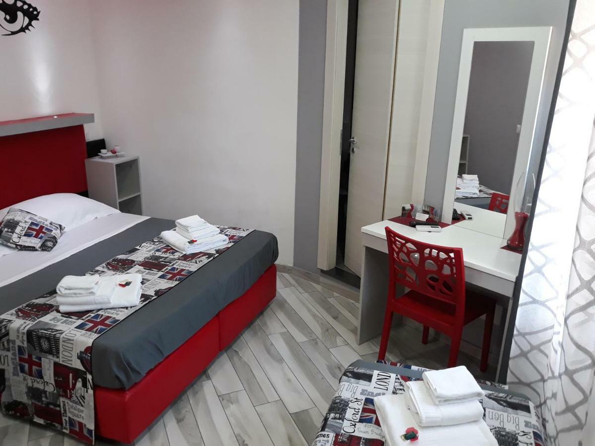 Il Diamante Bed & Breakfast โครโตเน ภายนอก รูปภาพ